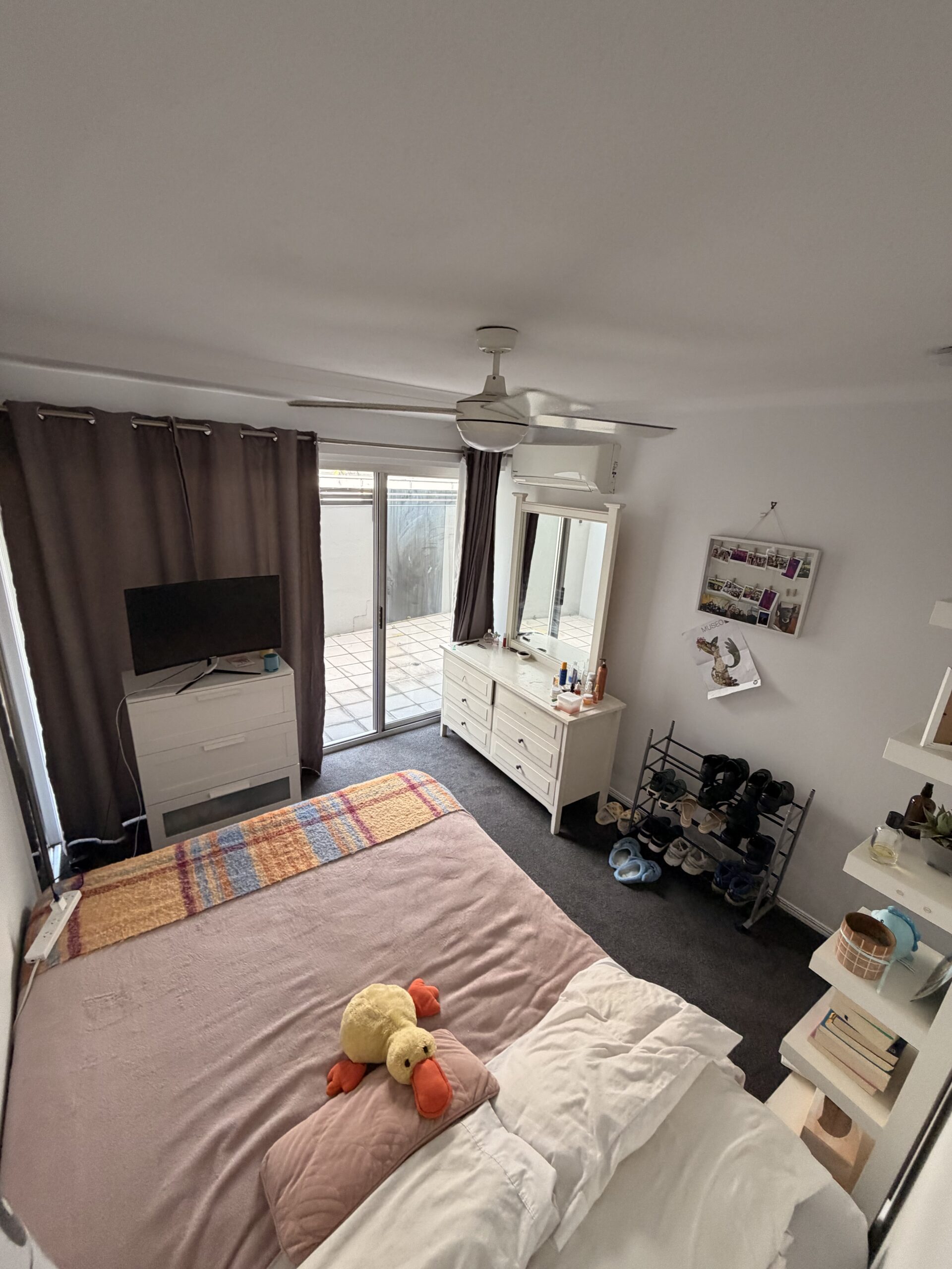 Room for Rent β Ideal for a Woman (Long-term preferred)